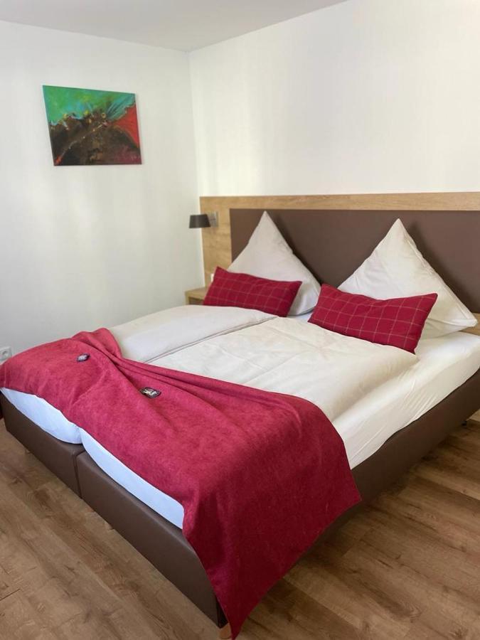 Landgasthaus Zur Linde Pleiskirchen Eksteriør billede