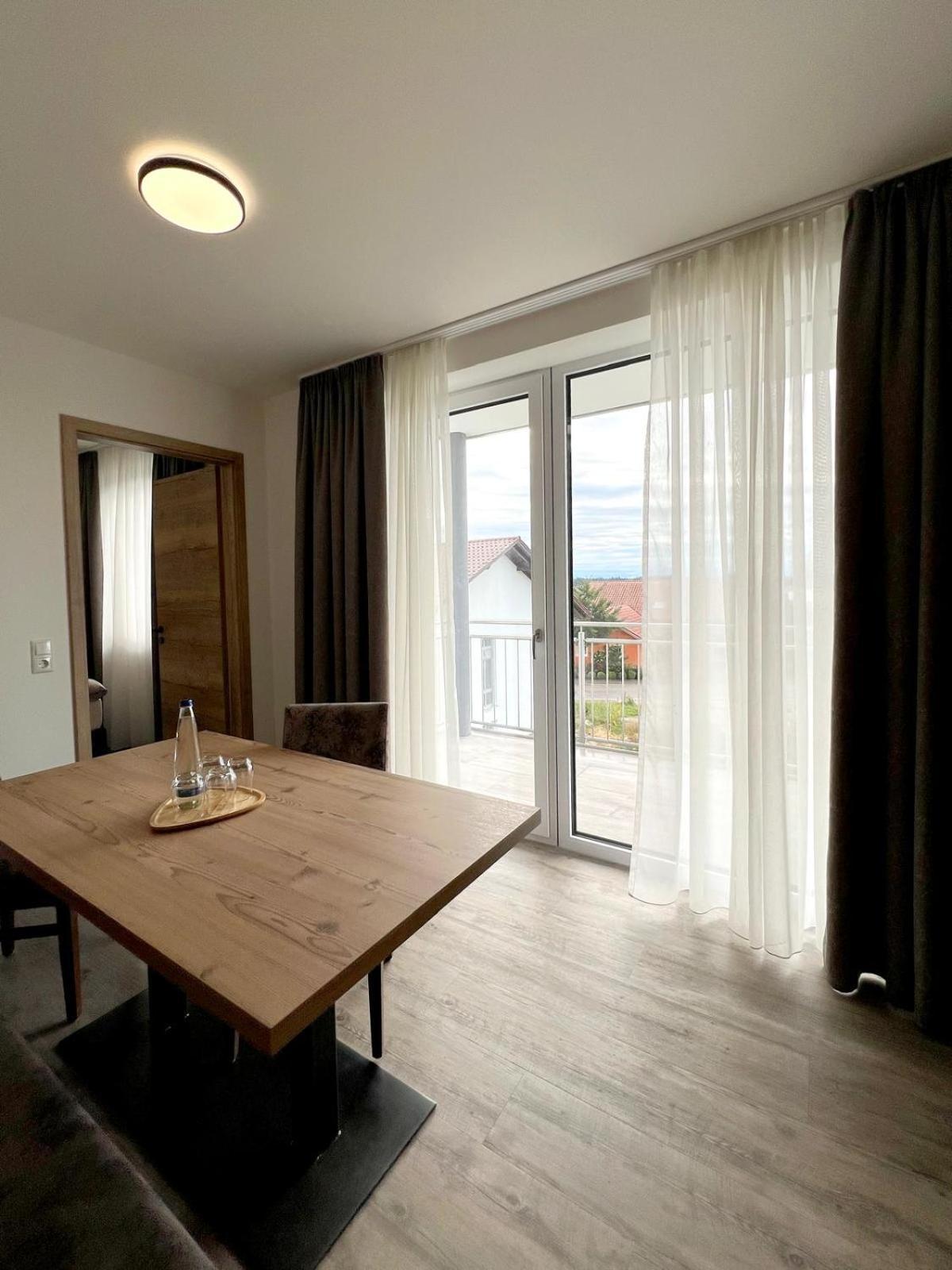 Landgasthaus Zur Linde Pleiskirchen Eksteriør billede